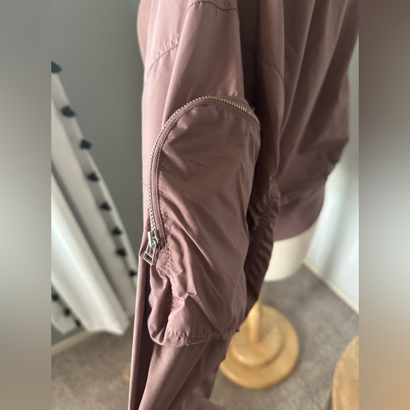 Nike Sportswear Essentials Oversize Bomber Women’s Jacket size L - Picture 9 of 10